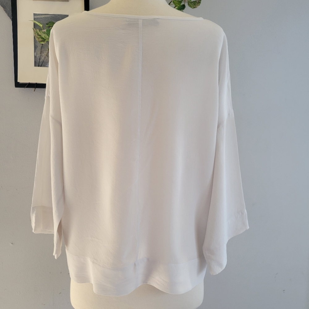 Everlane The Clean Silk V Neck ¾ Sleeve Blouse 6 - Picture 3 of 11